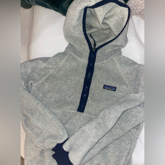 Patagonia fleece 1/4 zip - Picture 3 of 4